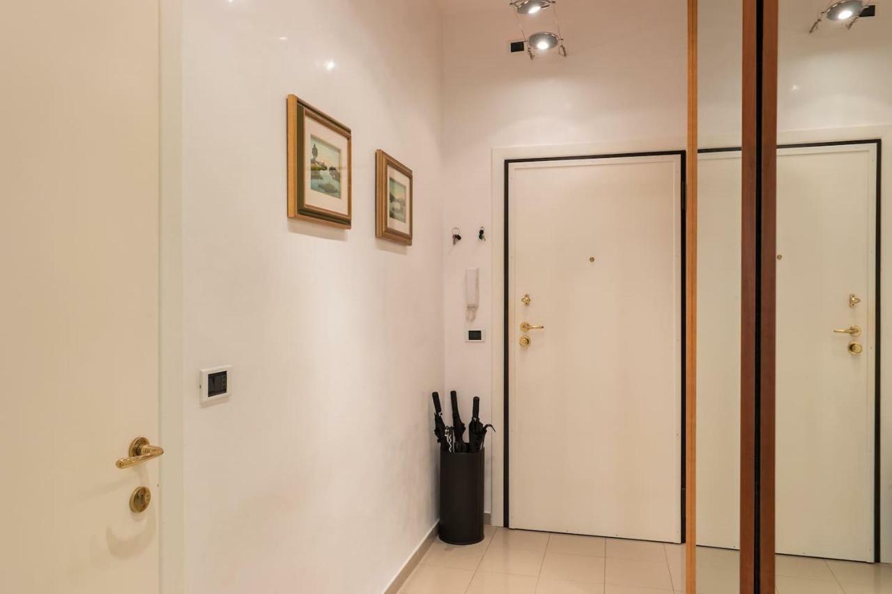 M Design Apartment Венеція Екстер'єр фото